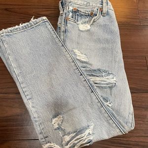 Levi light wash ripped Jeans